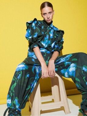 Delorata Women's Green Floral Button-Up Blouse with Blue Print